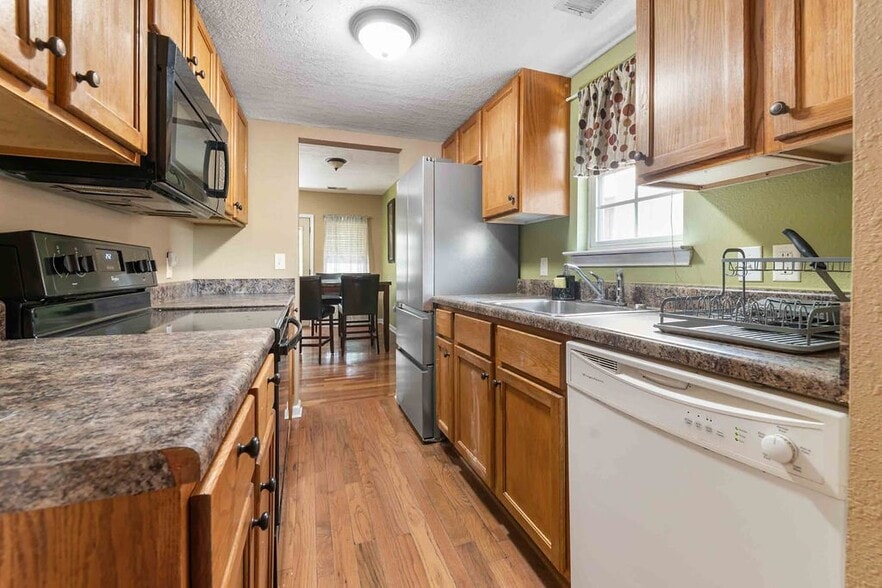 Building Photo - 76 Swinging Bridge Dr