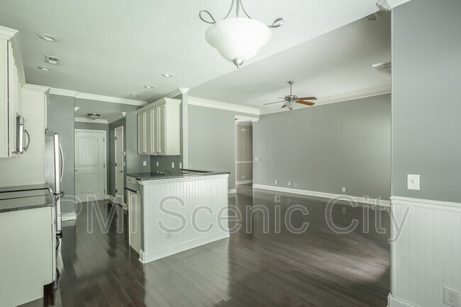 Building Photo - 6628 Kenton Ridge Cir
