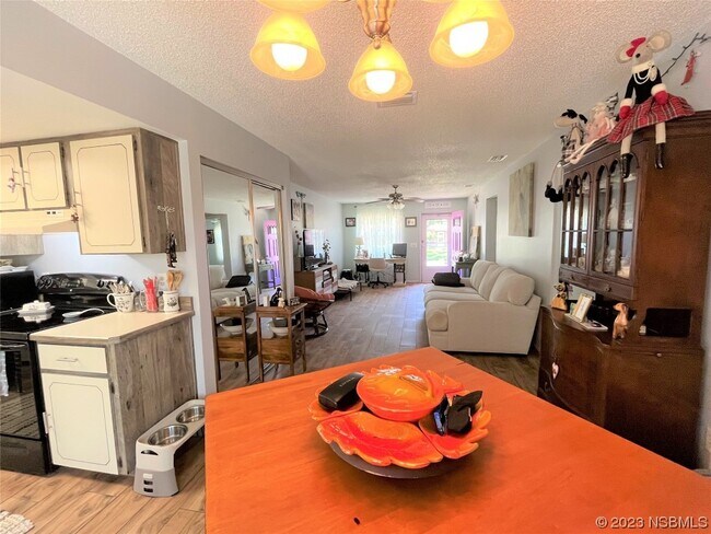 Building Photo - 802 Egret Ct