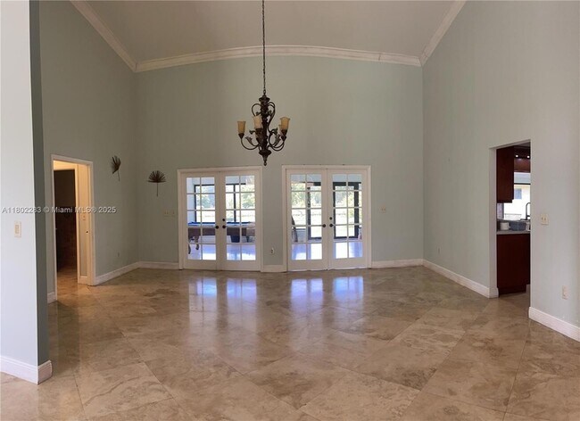 Building Photo - 5425 SW 190th Ave