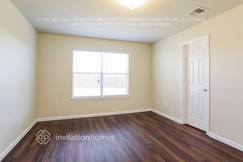 Building Photo - 8606 Chaletford Dr