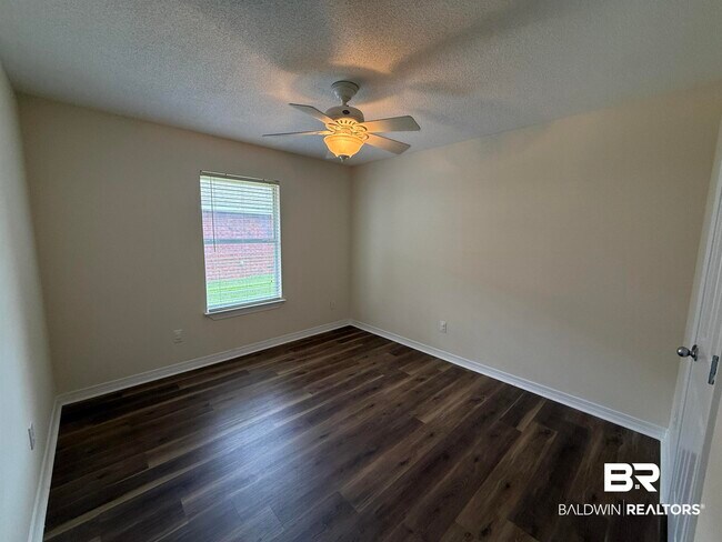 Building Photo - 104 Kemper Ln
