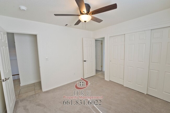 Building Photo - SW-4 bed/3 bath + pool house