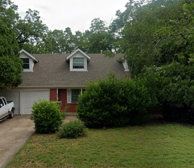 Building Photo - 1729 Chip-N-Dale Dr