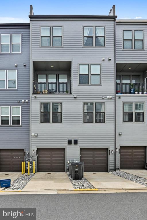 Building Photo - 13342 Arrowbrook Centre Dr