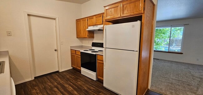 Building Photo - CHLLC2502.2