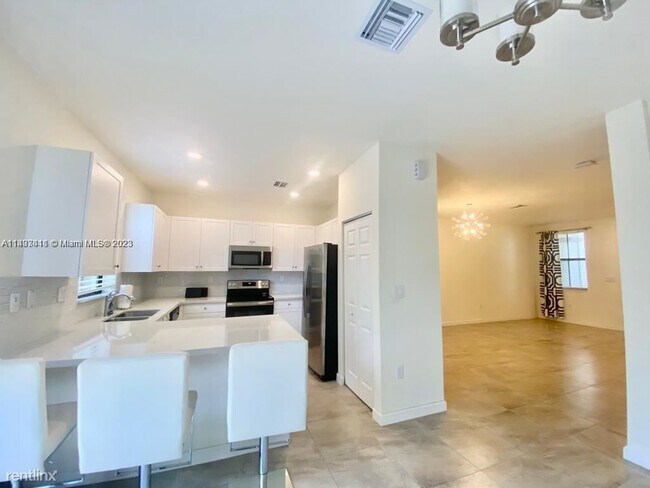 Building Photo - 3 br, 2.5 bath Townhome - Magnolia Trails