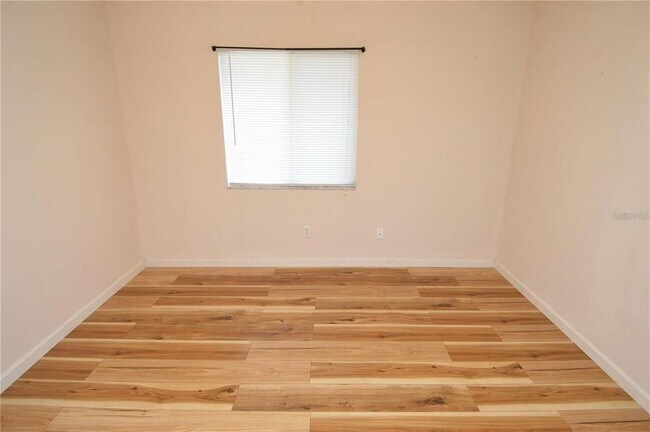 Building Photo - 2904 Lichen Ln