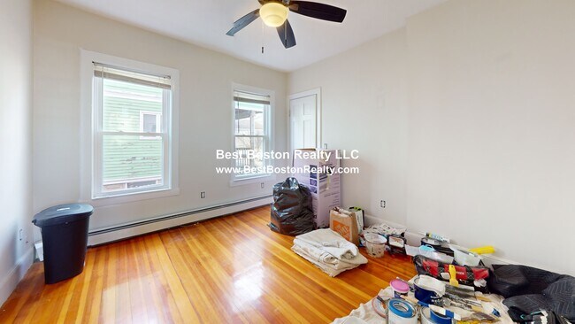 Building Photo - 11 Stanley Ave