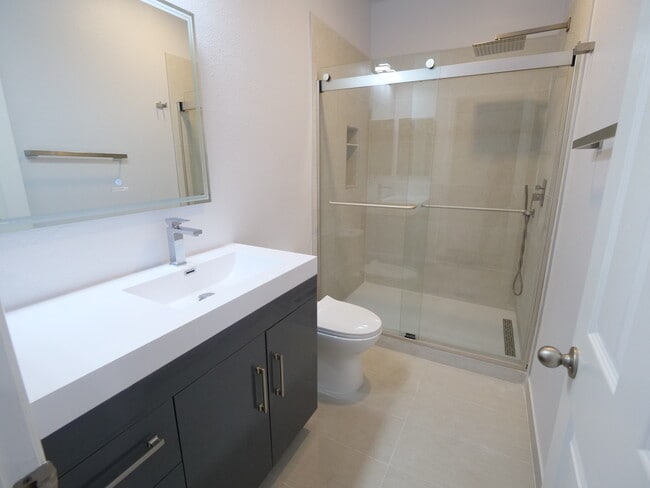 Building Photo - 43 Dover Pl