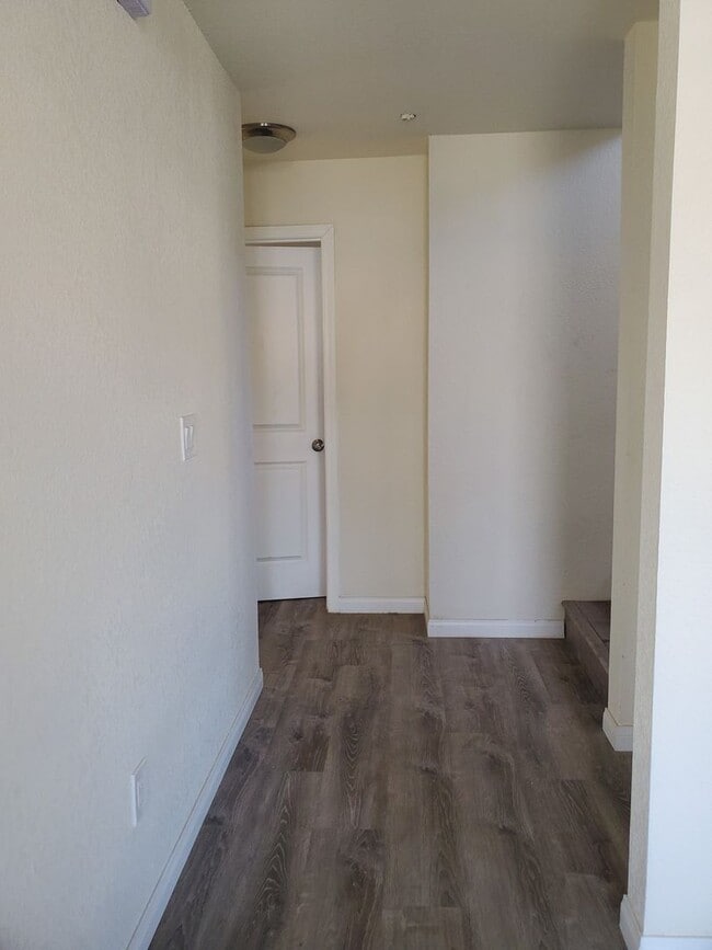 Building Photo - MULTI-FAMILY HOUSE