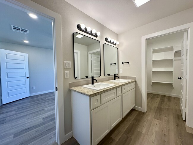 Building Photo - 2208 134th St