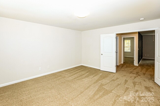 Building Photo - 7442 Sienna Heights Pl