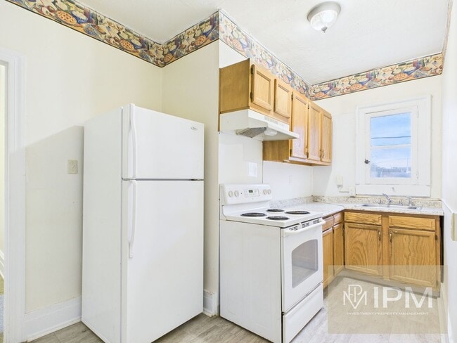 Building Photo - 595 Madison Ave