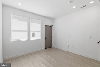 Building Photo - 1007 W Orleans St