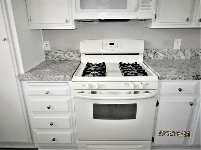 Building Photo - 82170 Cochran Dr