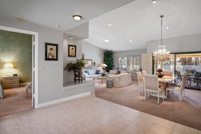 Building Photo - 78505 Vista Del Fuente