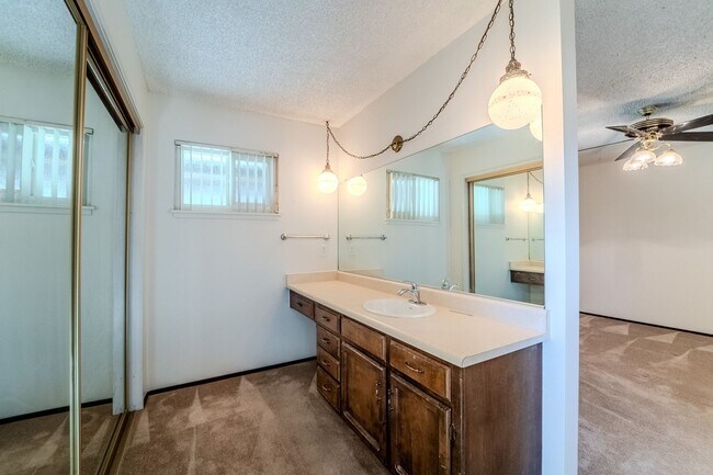 Building Photo - North Yuba City 3 bd 2 bath Home