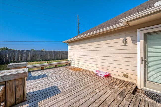 Building Photo - 3403 Sparta Dr