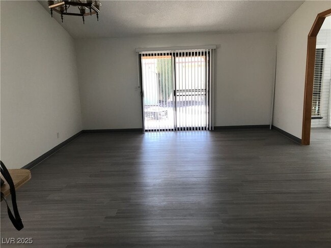 Building Photo - 6271 Cedarwood Ave