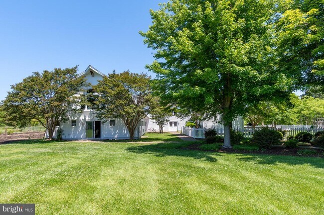 Building Photo - 6670 Cedar Cove Rd