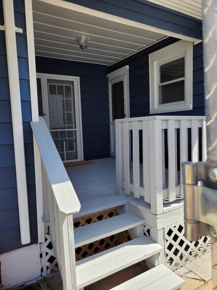 Building Photo - 58 Farragut Ave
