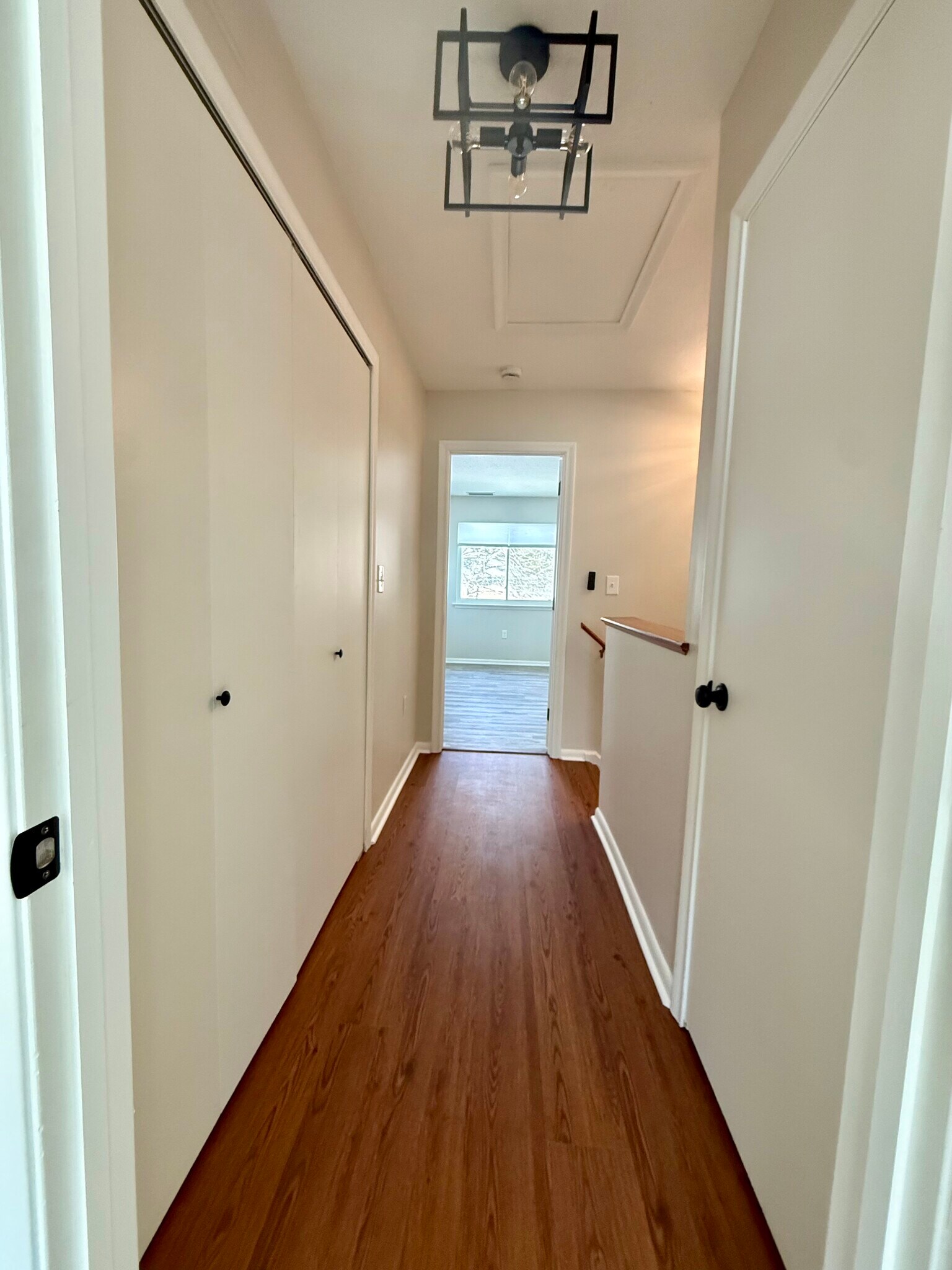 Building Photo - 135 Village Square Dr