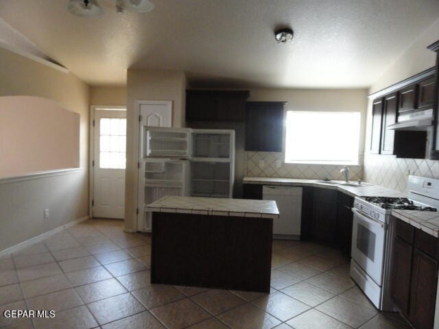 Building Photo - 4657 Joseph Rodriguez Dr