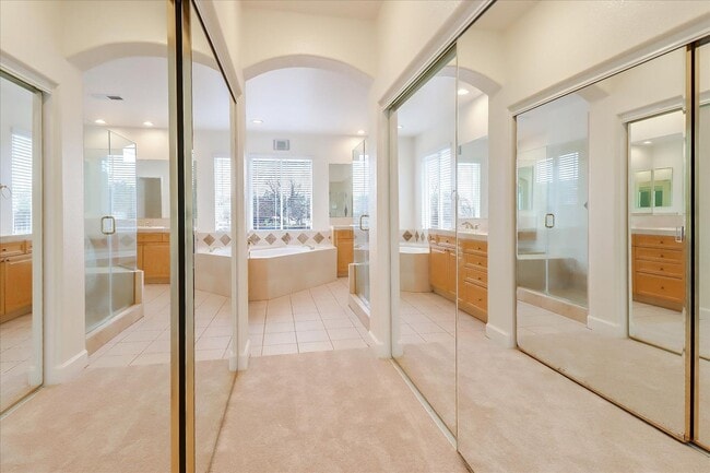 Building Photo - 4 Bed 3 Bath Home With 3 Car Garage High Ceilings And Fenced Yard