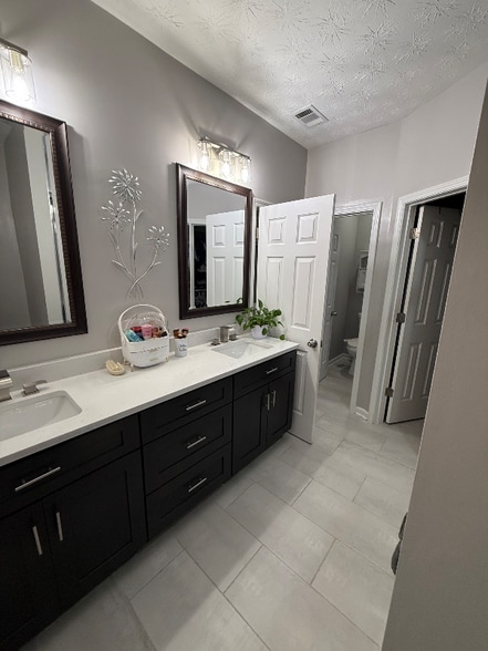 Building Photo - 2332 Bancroft Way