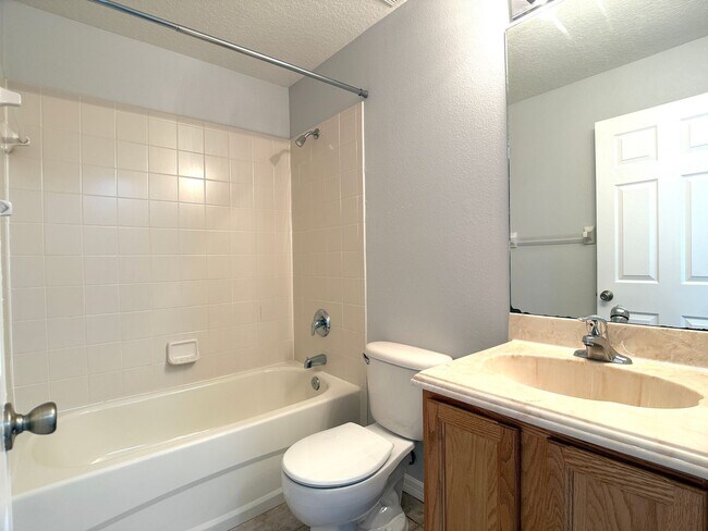 Building Photo - 310 White Ibis Ln
