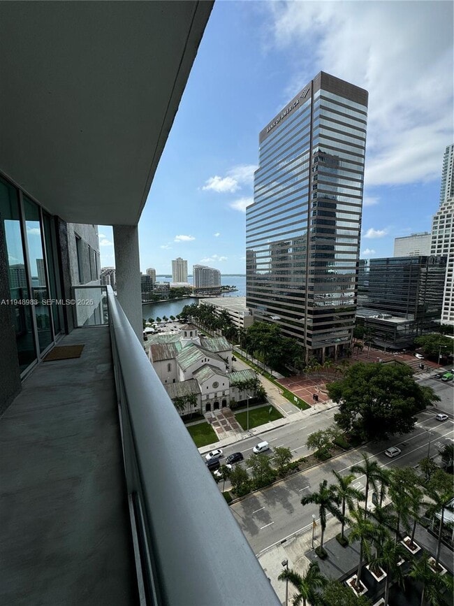 Building Photo - 500 Brickell Ave