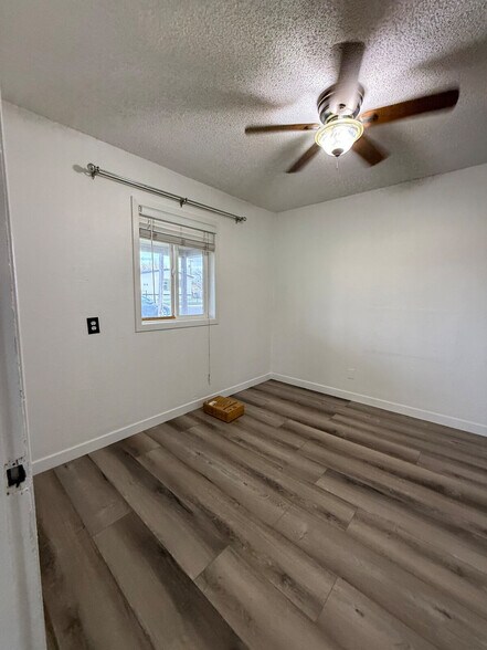 Building Photo - 600 NE 3rd St