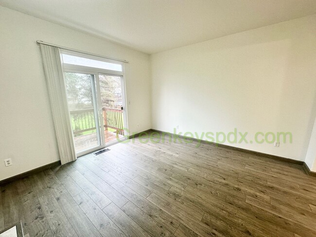 Building Photo - Amazing 2-Bedroom Townhouse with 2.5 Bathrooms, Attached Garage, Private Fenced Patio