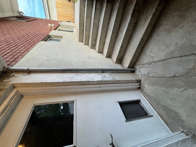 Building Photo - 1744 E Lahar Dr