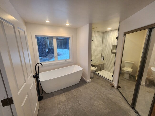 Building Photo - New to the Rental Market! Custom 3 Bdrm Hm w/Garage