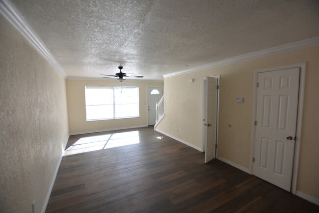 Building Photo - 808 Plum St