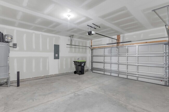 Building Photo - Single Family Home - Long Term Rental