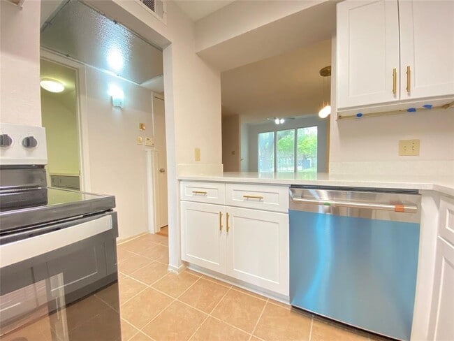 Building Photo - 2601 S Braeswood Blvd