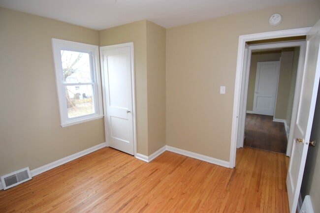 Building Photo - 2102 McLean St