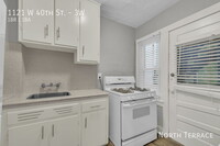 Building Photo - 1121 W 40th St