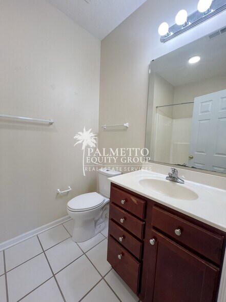 Building Photo - 3001 Greystone Point