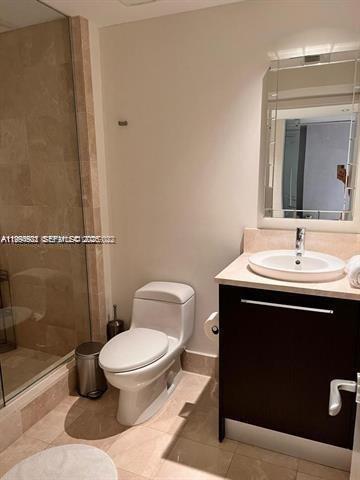 Building Photo - 17121 Collins Ave