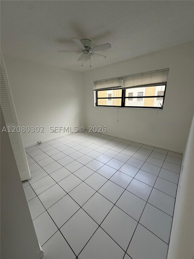 Building Photo - 2079 Coral Ridge Dr