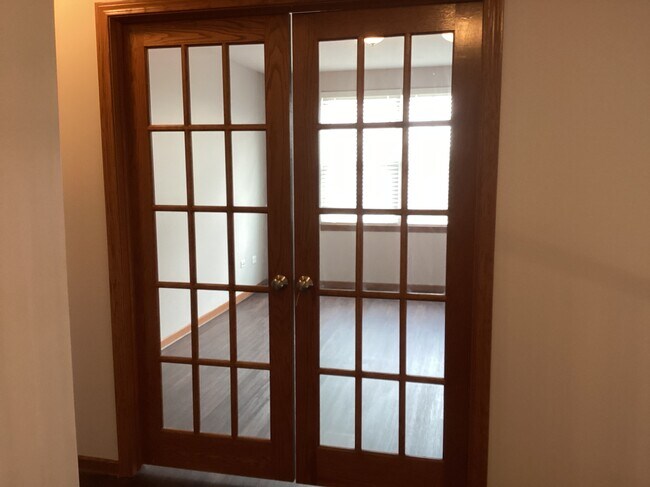 Building Photo - 27450 W Fawn Lake Ct