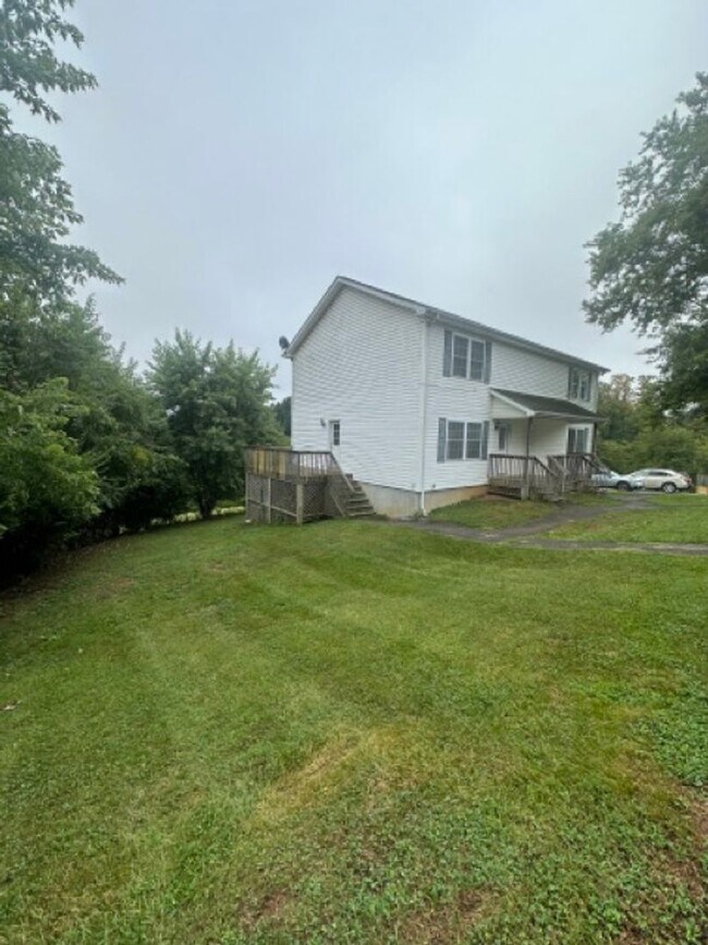 Building Photo - 3332 Yellow Sulphur Rd