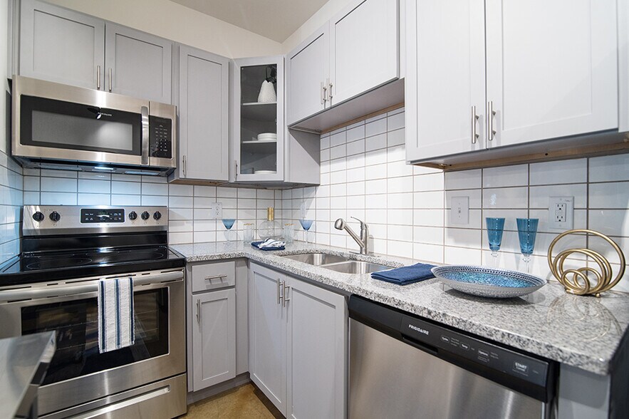 Comet Bermuda Run 159 W Kinderton Way Bermuda Run NC 27006