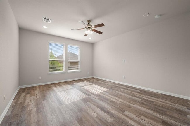 Building Photo - 1713 Morts Pl