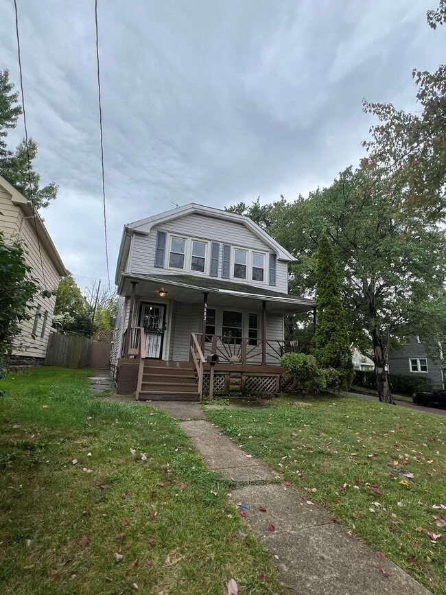 Building Photo - 4 Bedroom Single Family in Cleveland ,Ohio