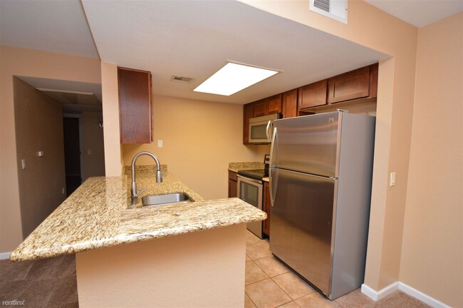 Building Photo - 2 br, 2 bath Condo - 101 S Players Club Dr...